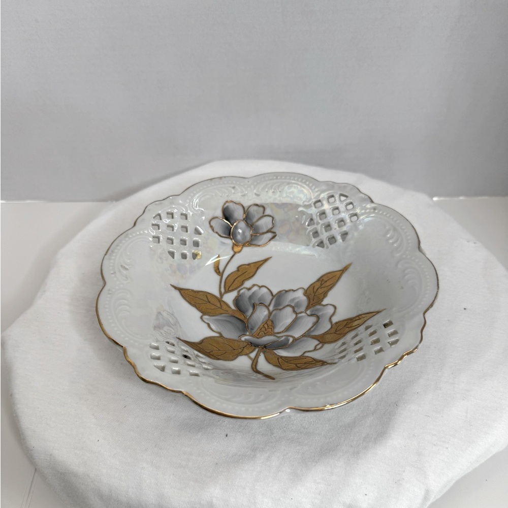 Hand painted Porcelain Opalescent Scalloped Bowl with Gold Rim.